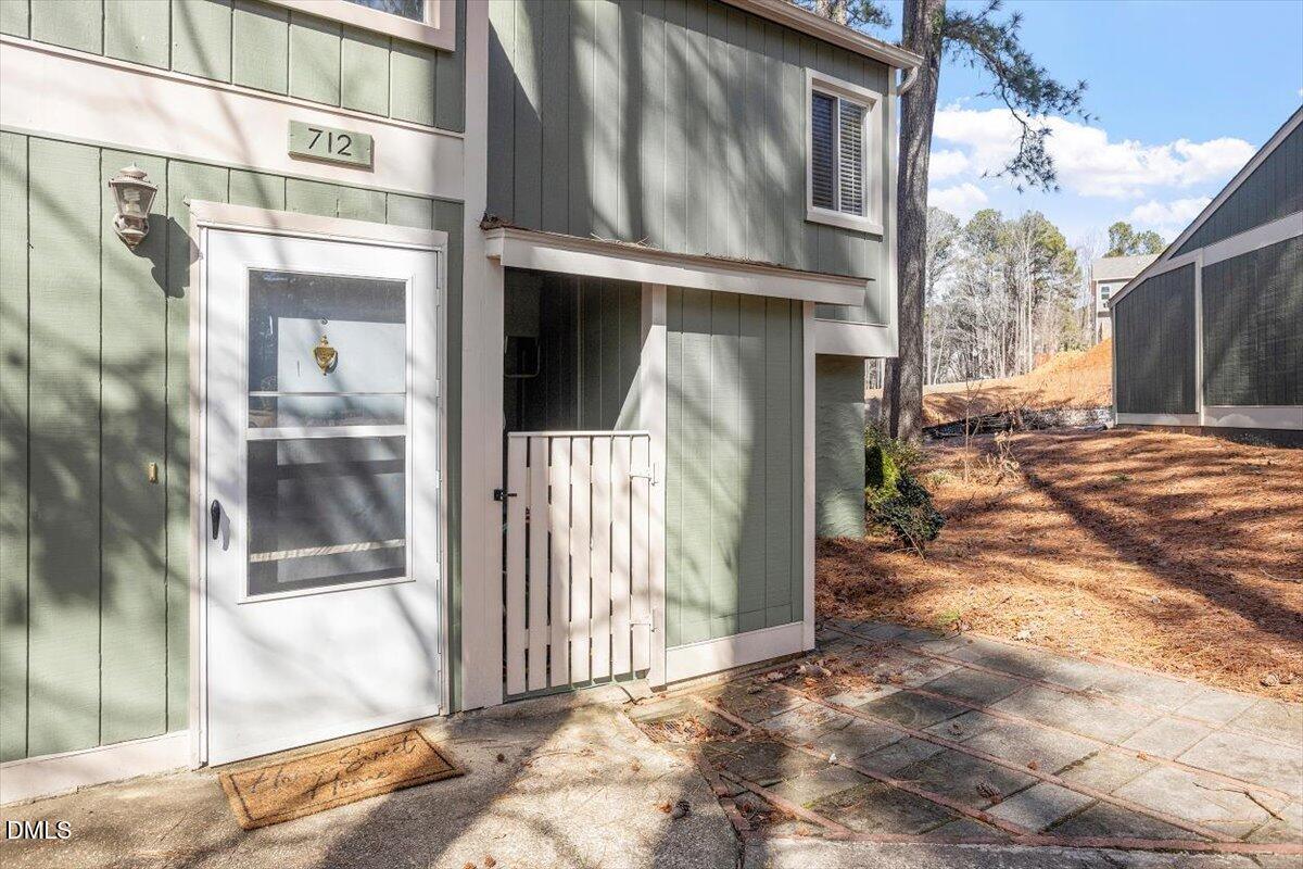 712 Godwin Court