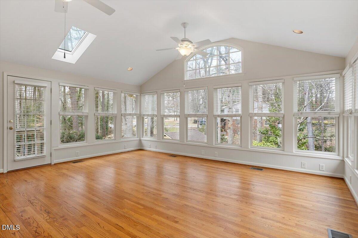 609 Ashe Avenue