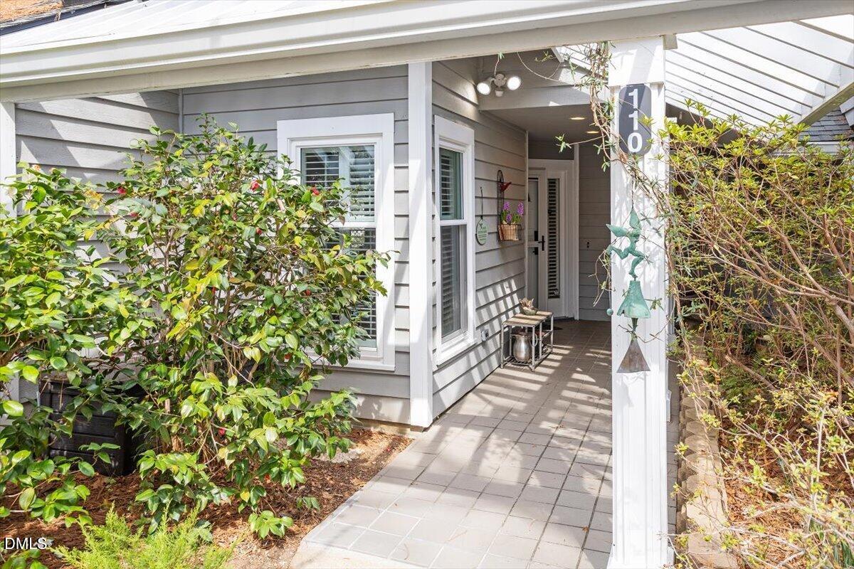 110 White Oak Way