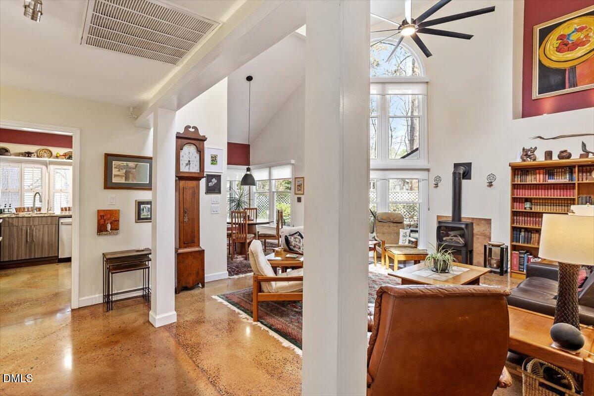 110 White Oak Way
