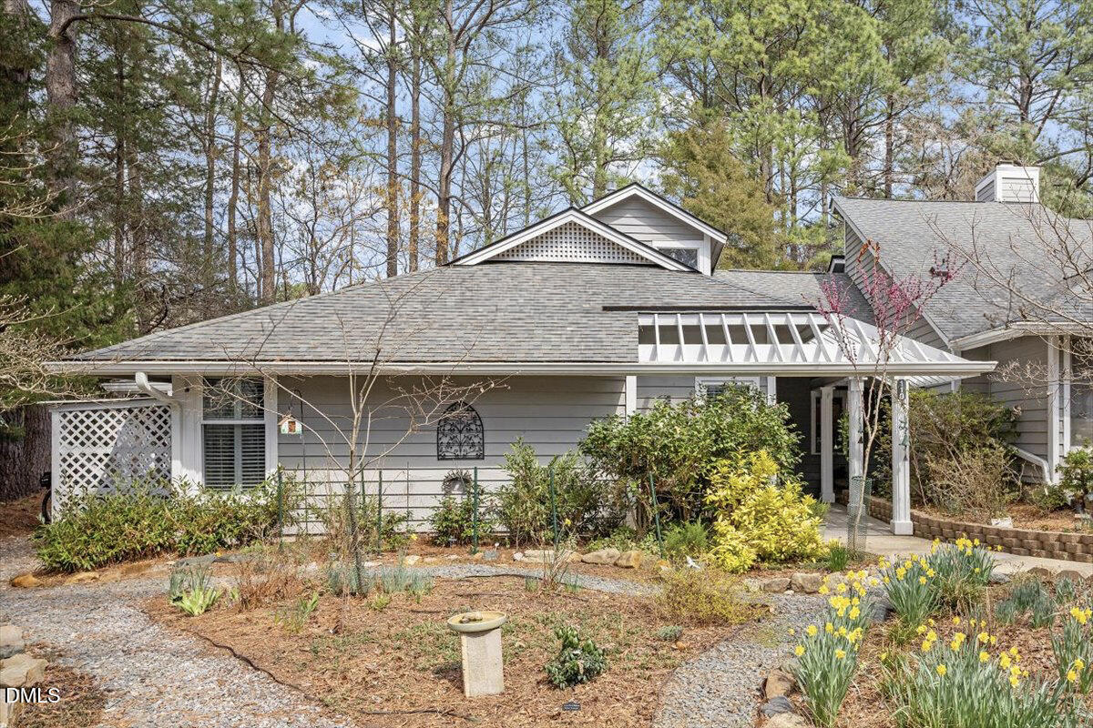110 White Oak Way