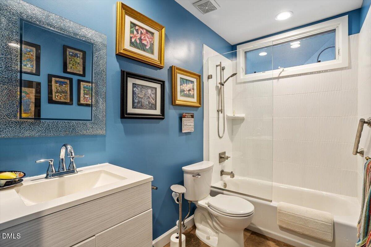 110 White Oak Way