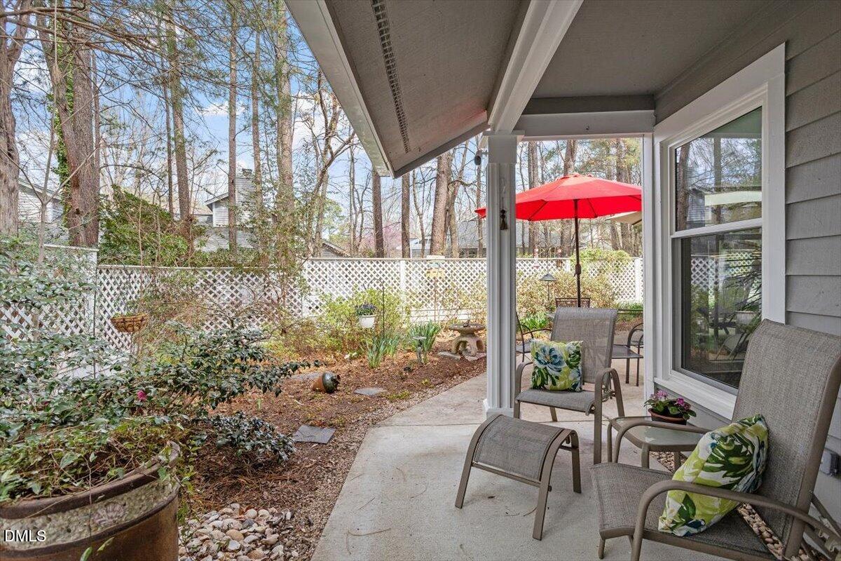 110 White Oak Way