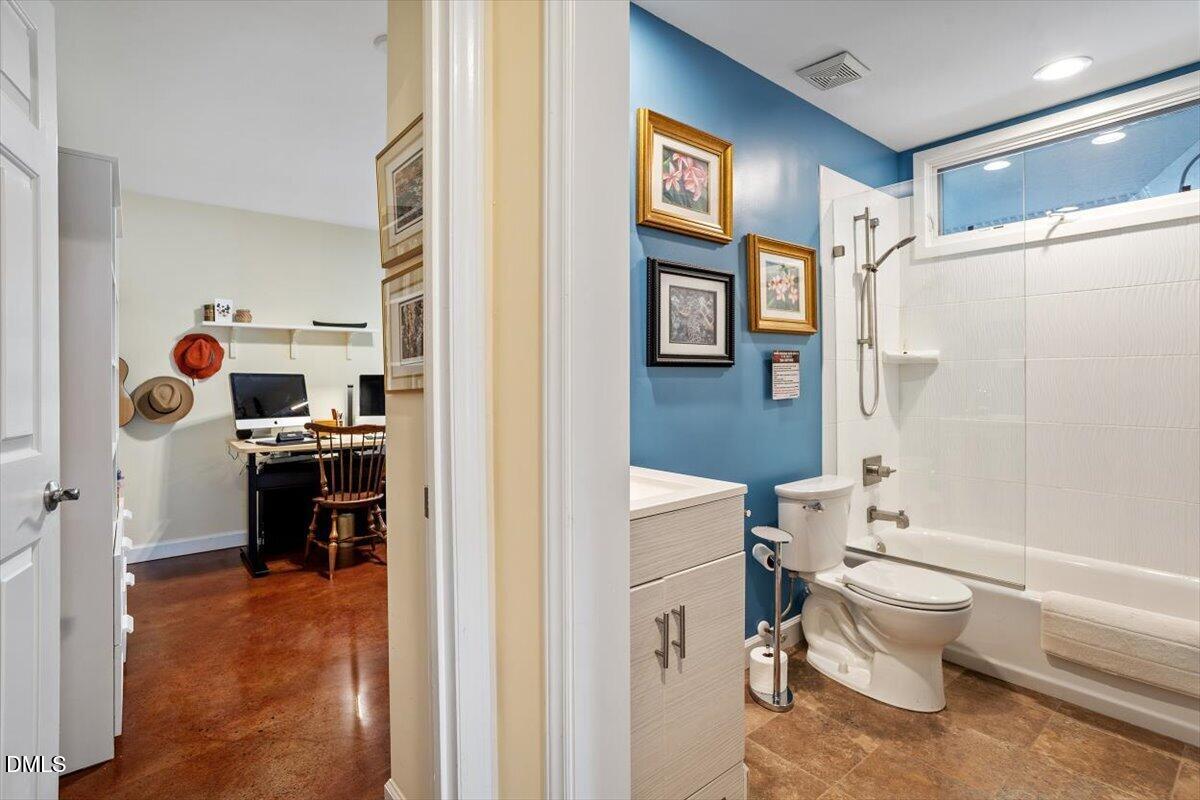 110 White Oak Way