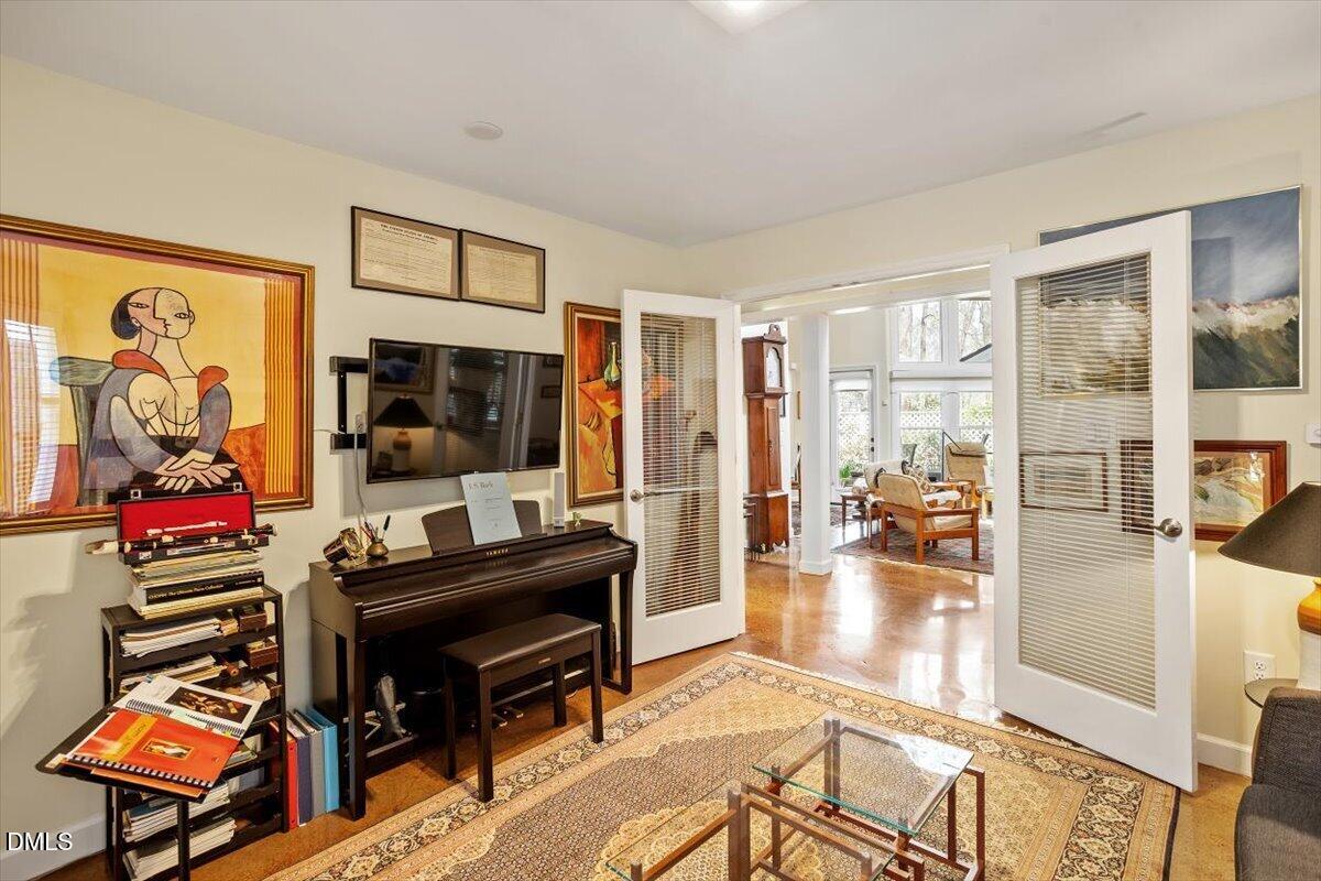110 White Oak Way