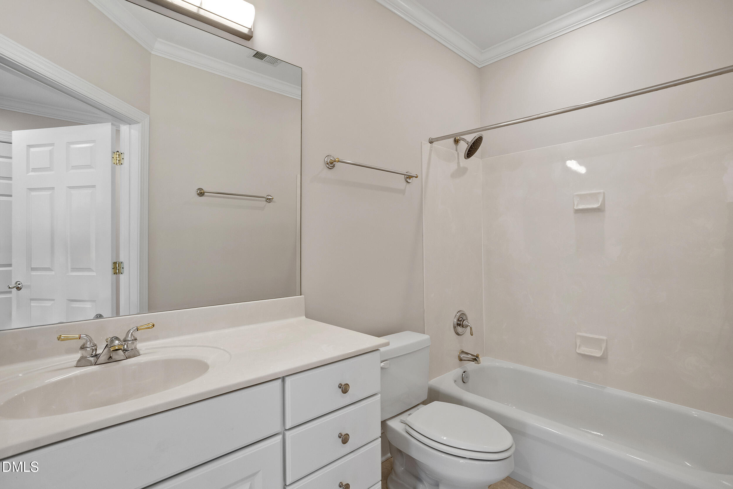 3700 Baron Cooper Pass # 204