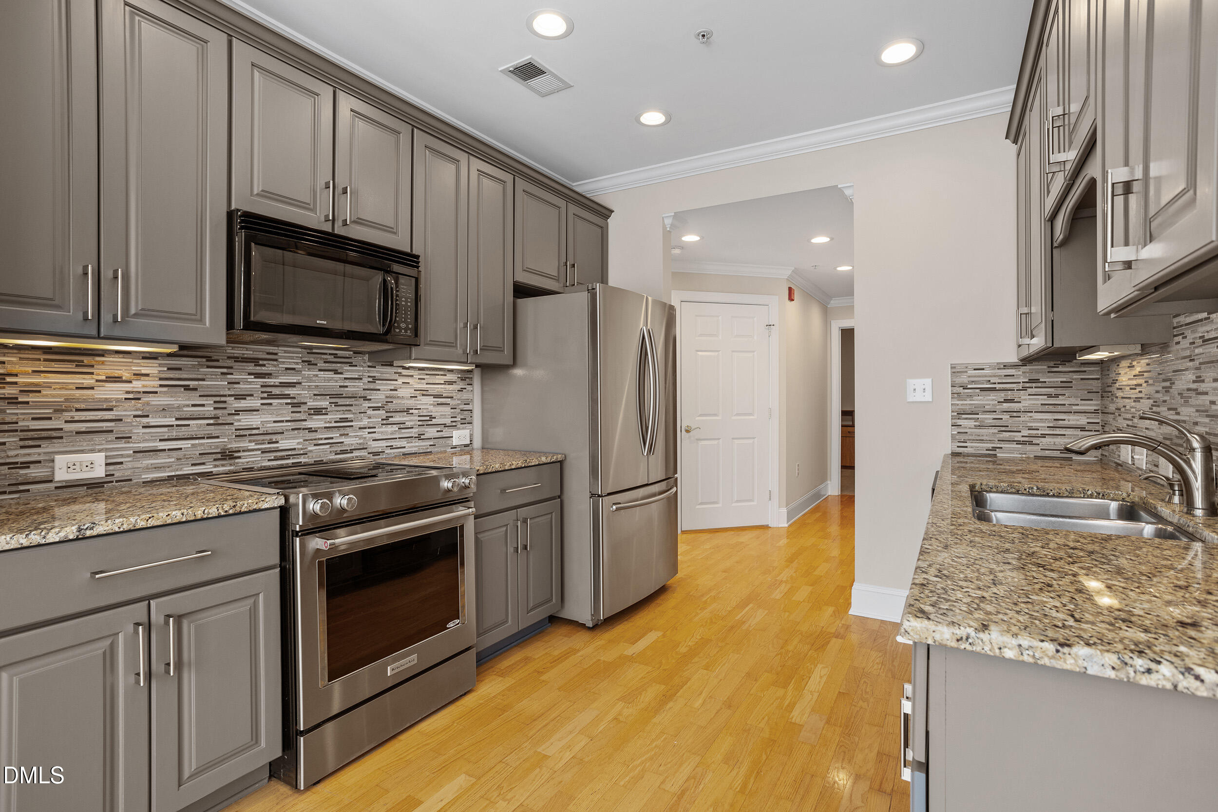 3700 Baron Cooper Pass # 204