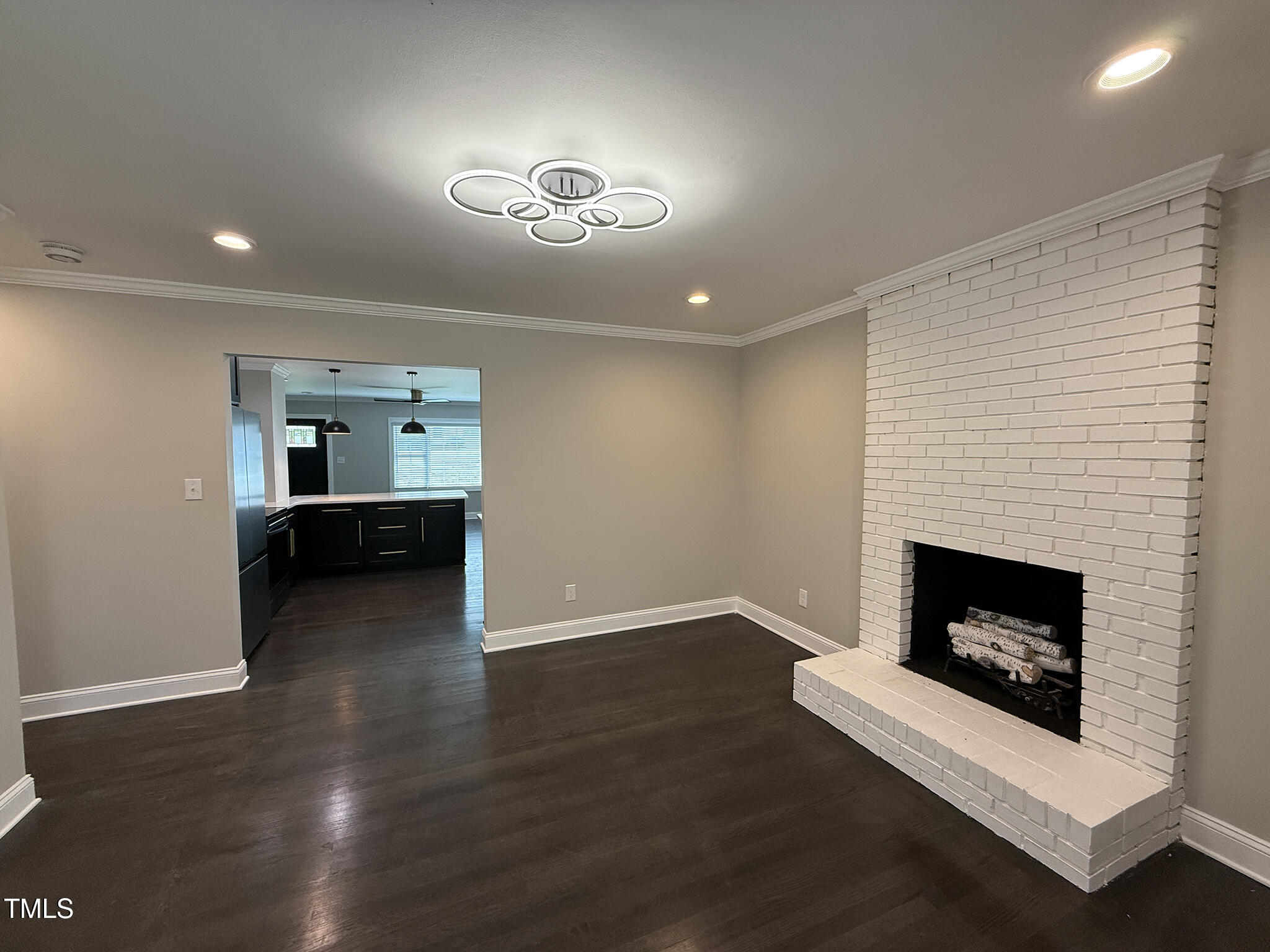 215 Walnut Street