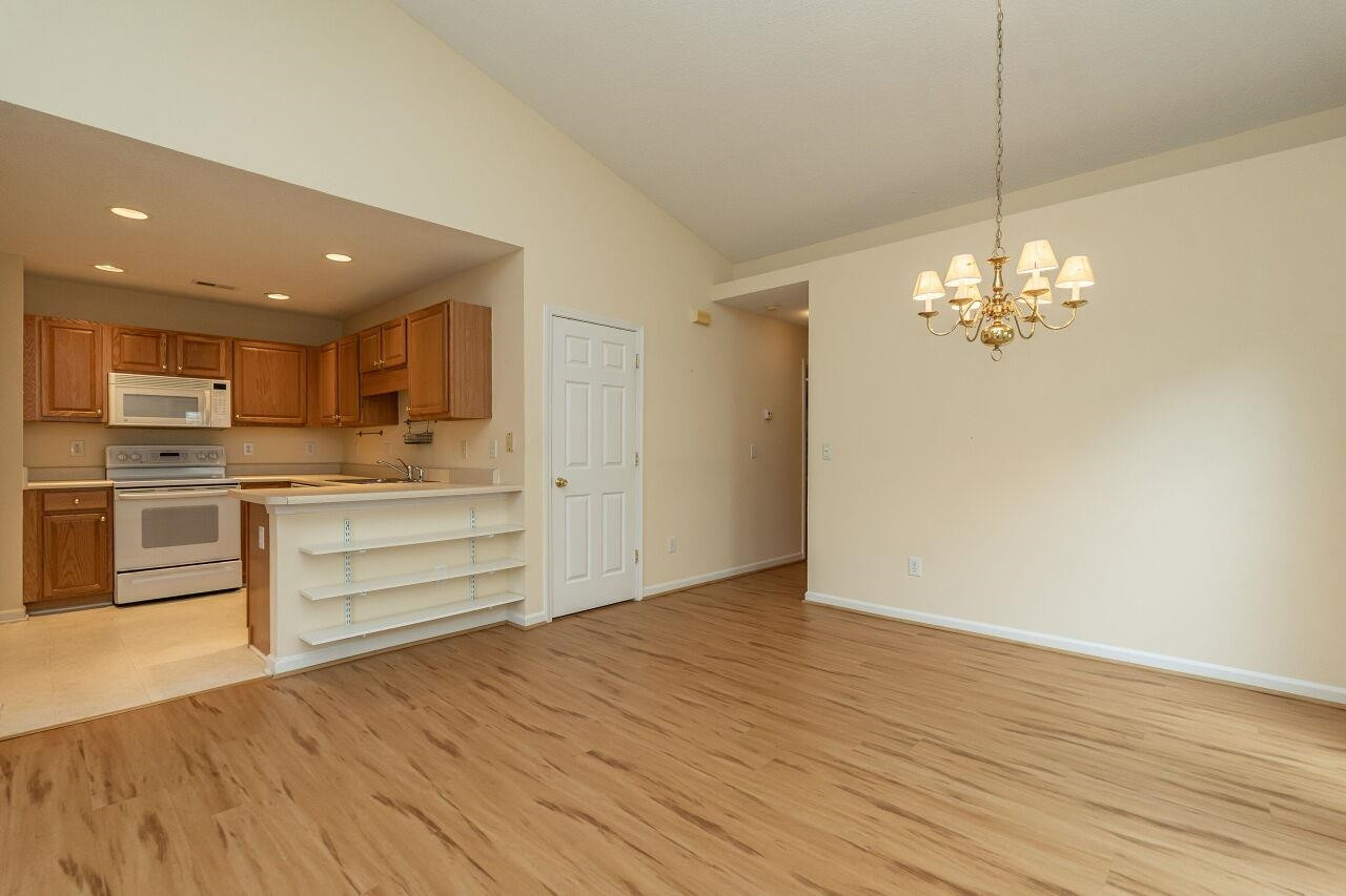 5320 Roan Mountain Place