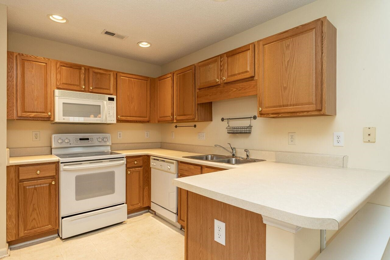 5320 Roan Mountain Place