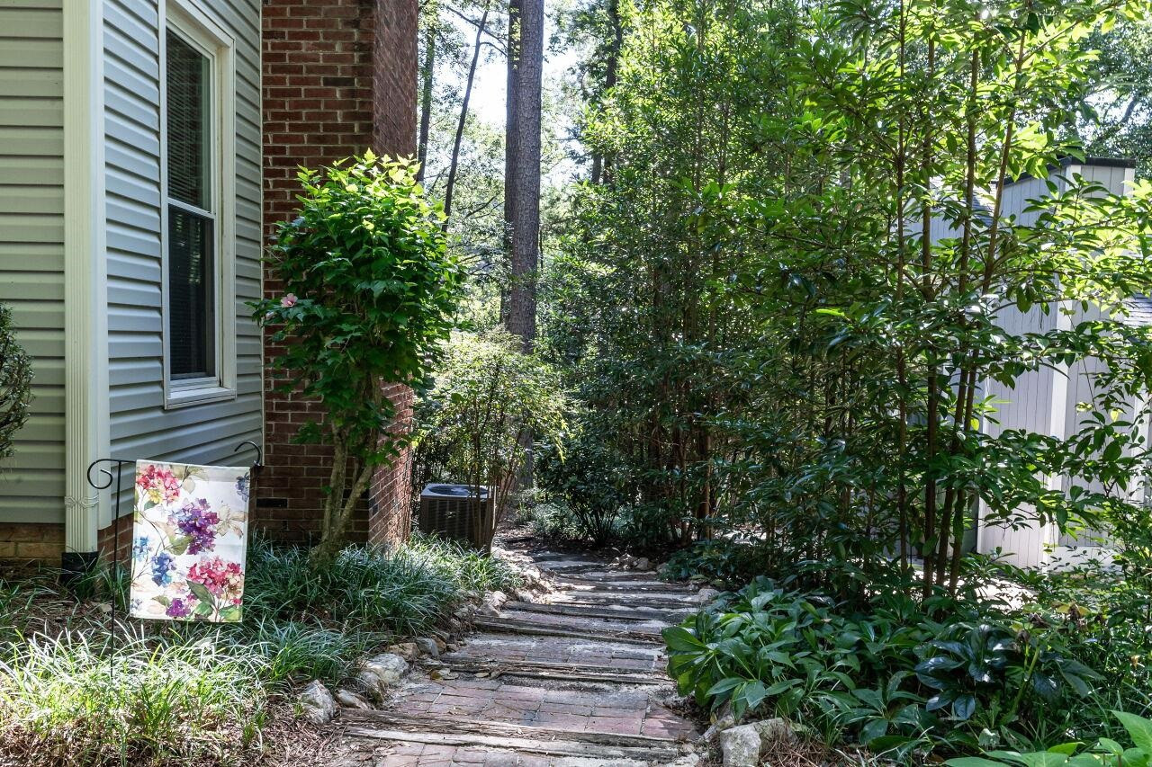 117 Flora McDonald Lane
