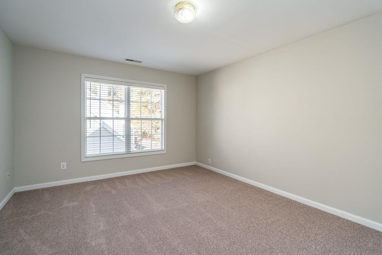 121 Longbridge Drive
