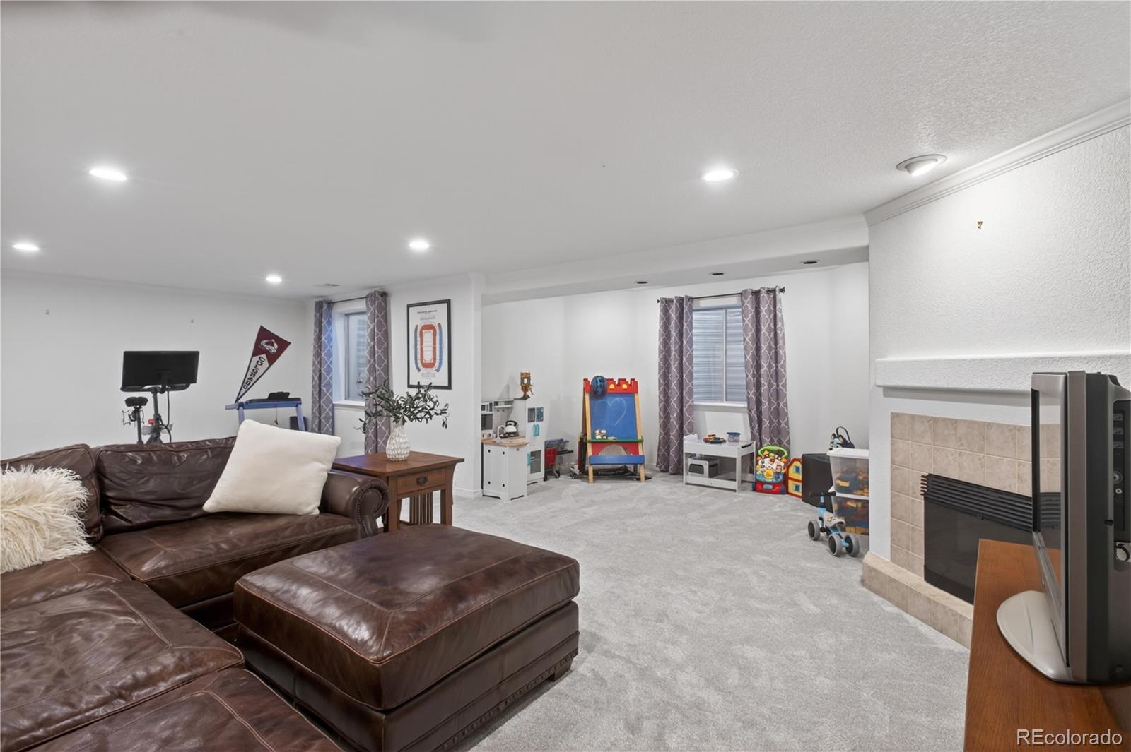 3041 Wyecliff Way