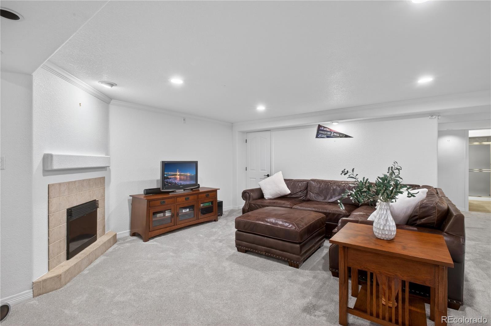 3041 Wyecliff Way