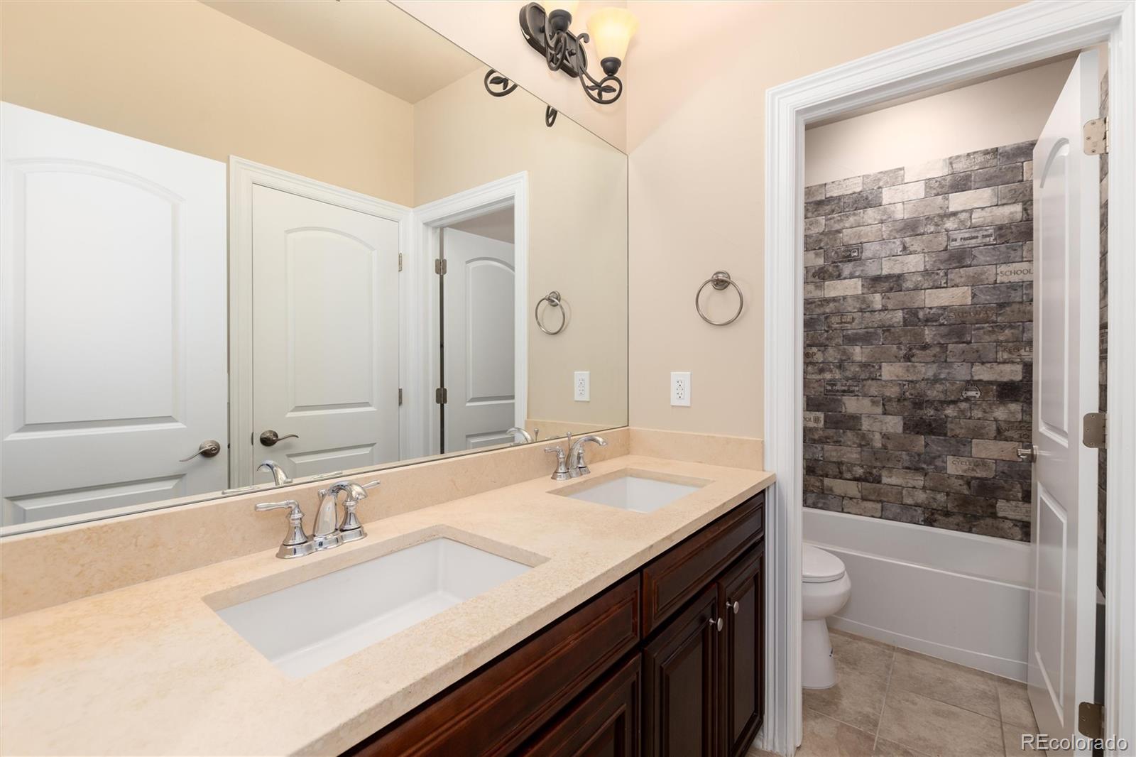 10703 Braesheather Court