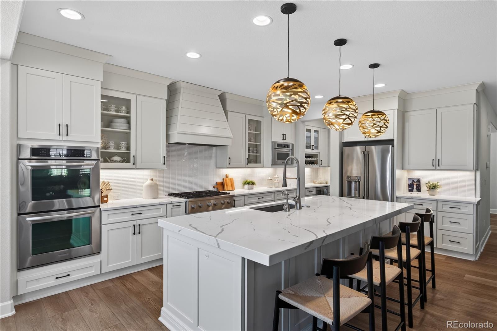 255 Maplehurst Point