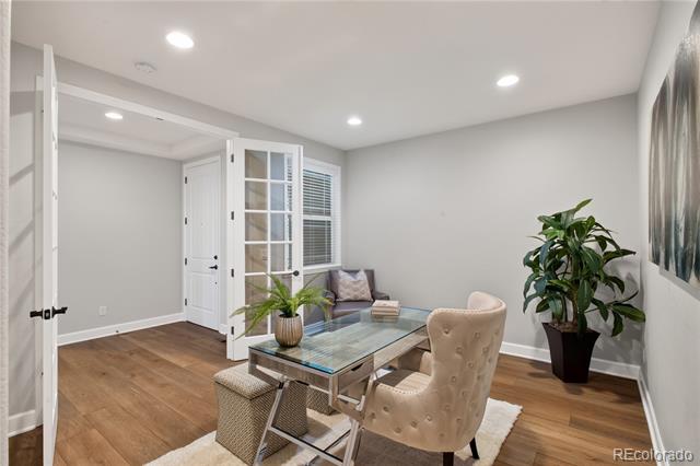 255 Maplehurst Point