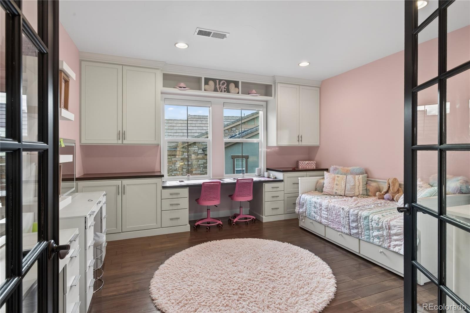 219 Maplehurst Point