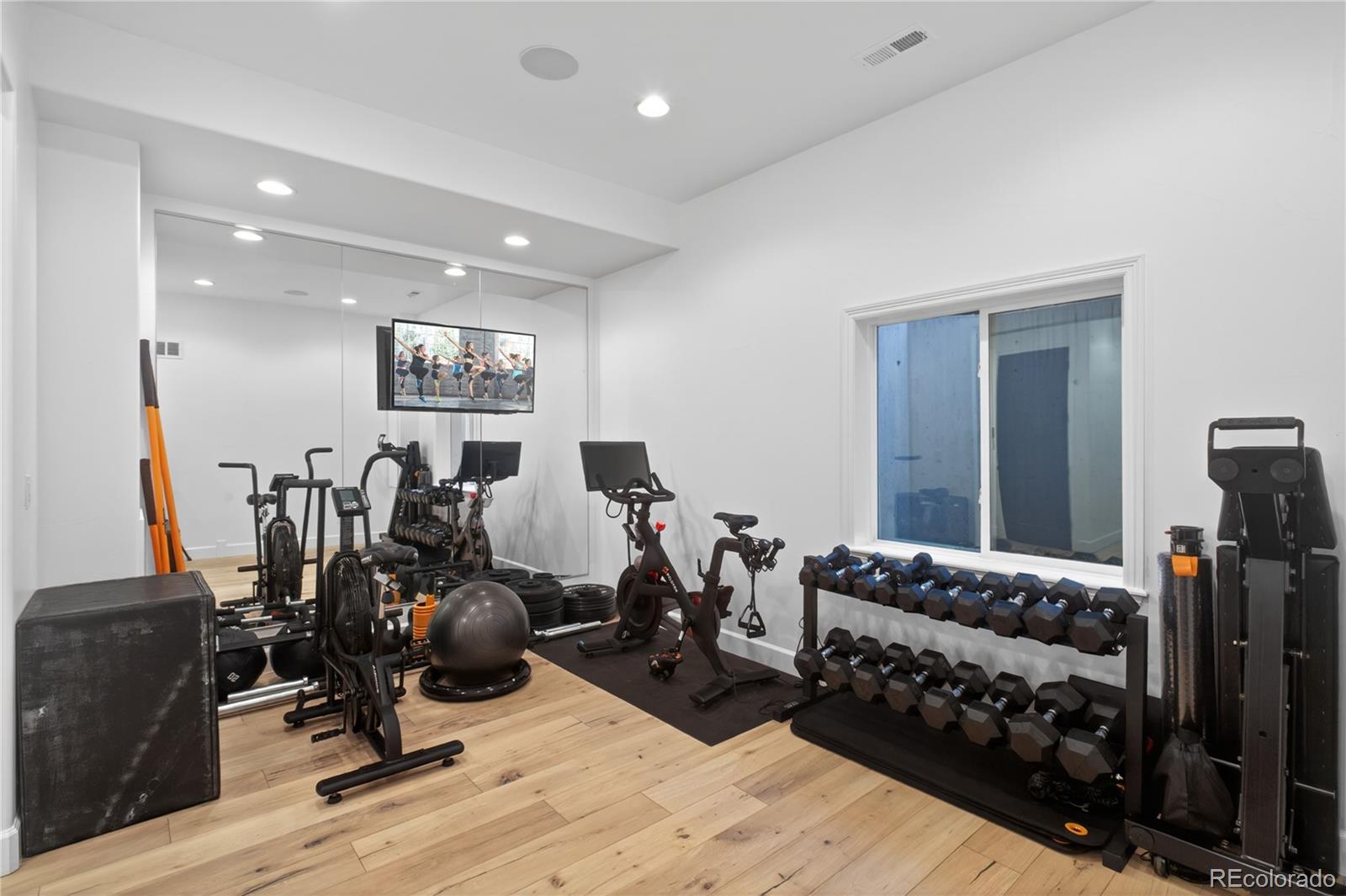 219 Maplehurst Point