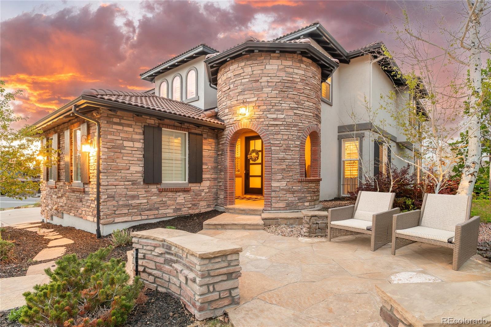 219 Maplehurst Point