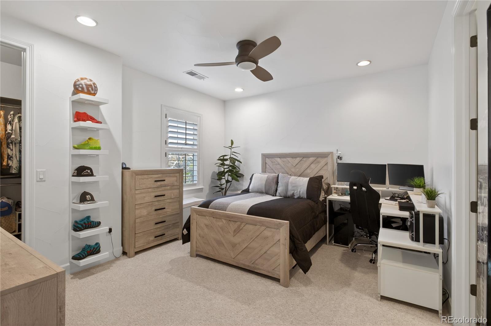 219 Maplehurst Point