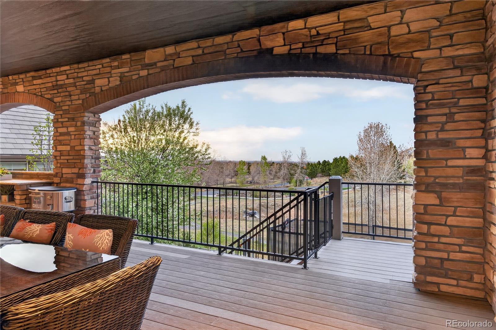 219 Maplehurst Point