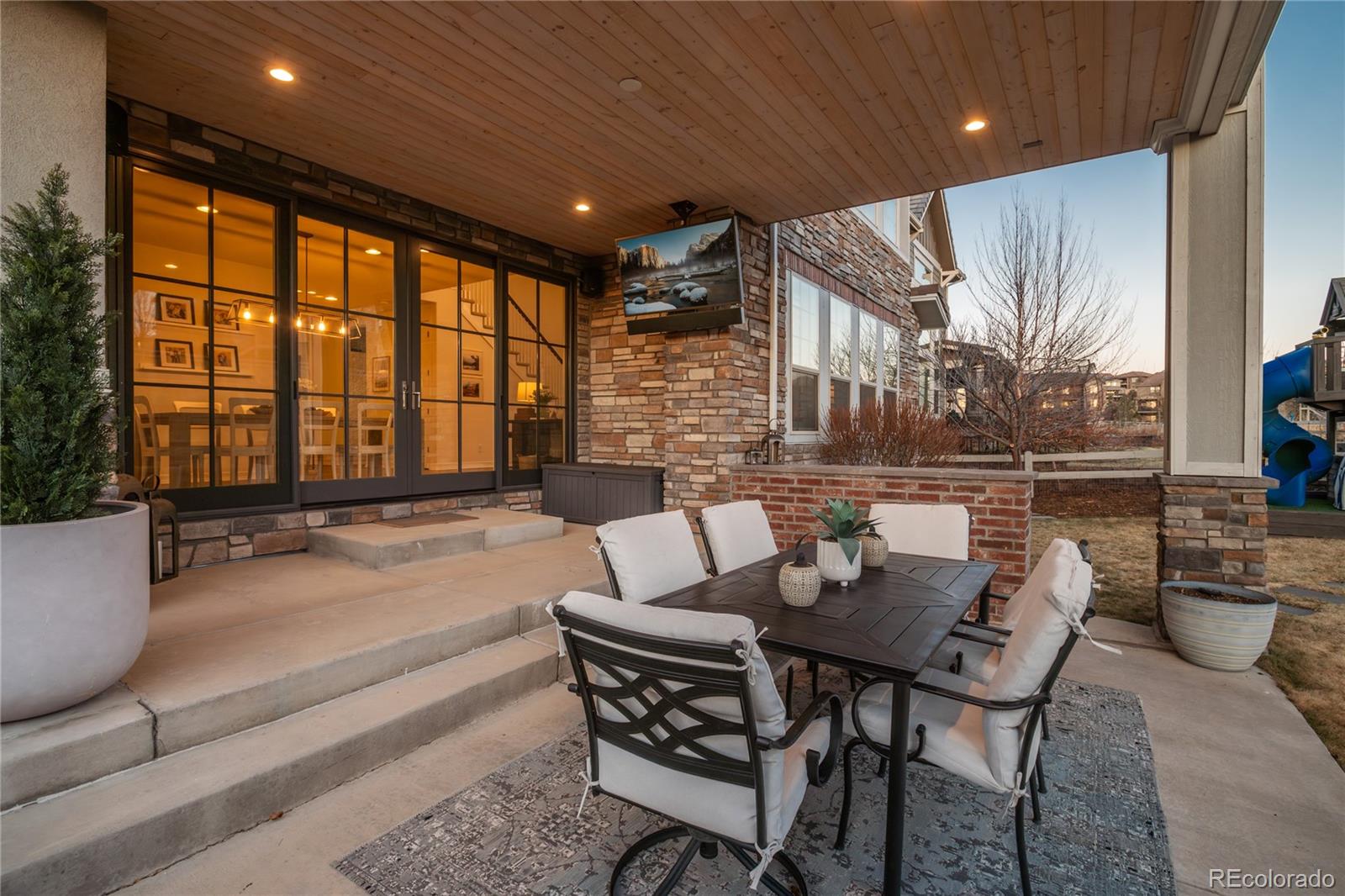 802 Braesheather Place