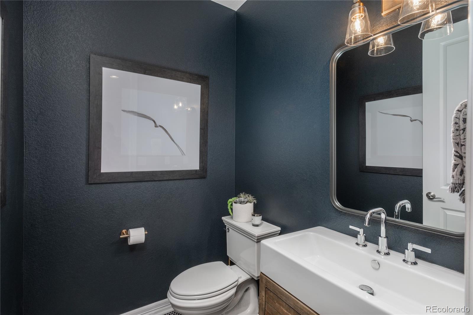 802 Braesheather Place