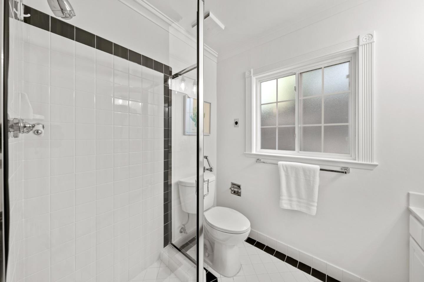 1411 Cordilleras AVE