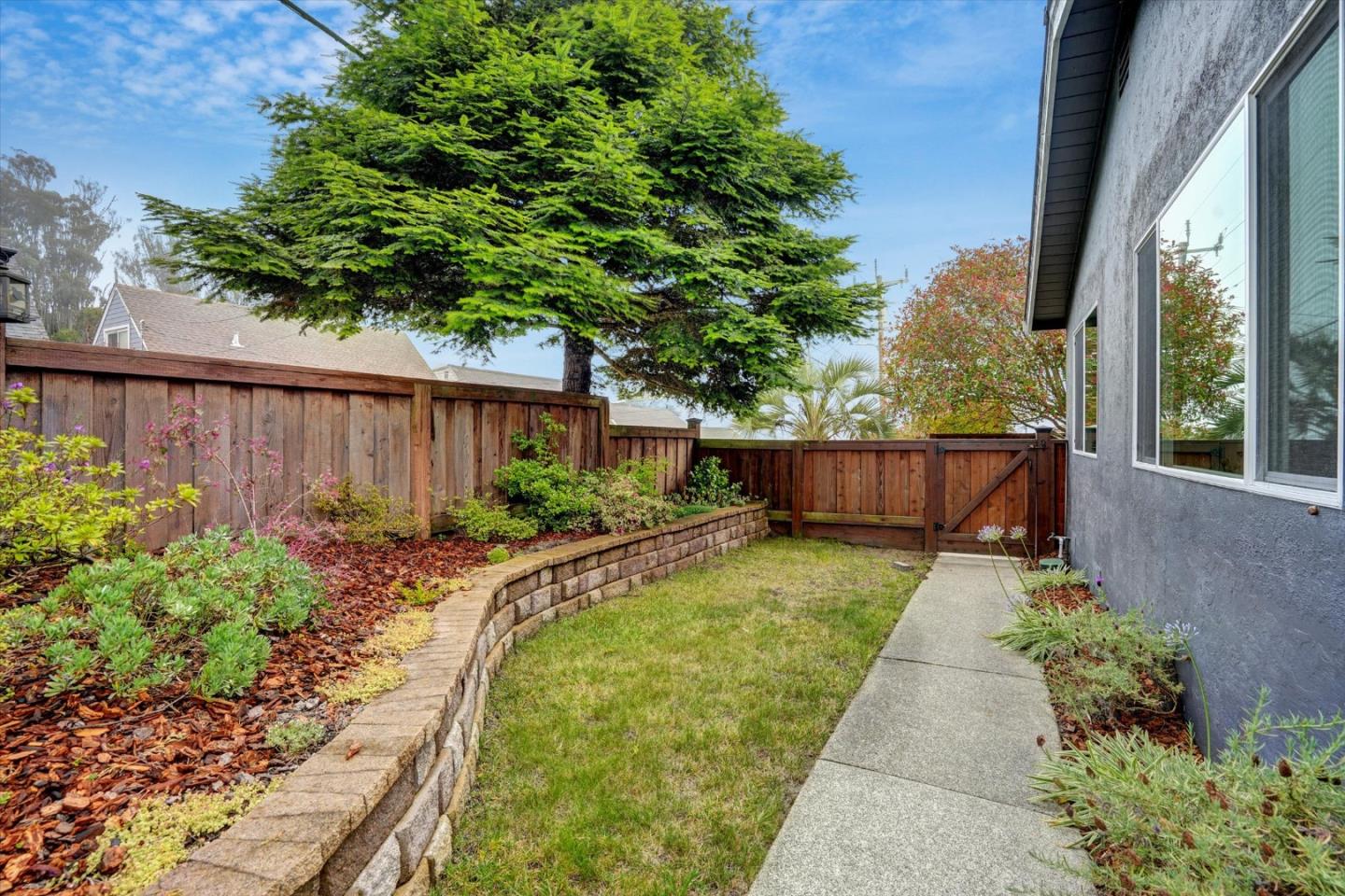 552 Heathcliff Drive