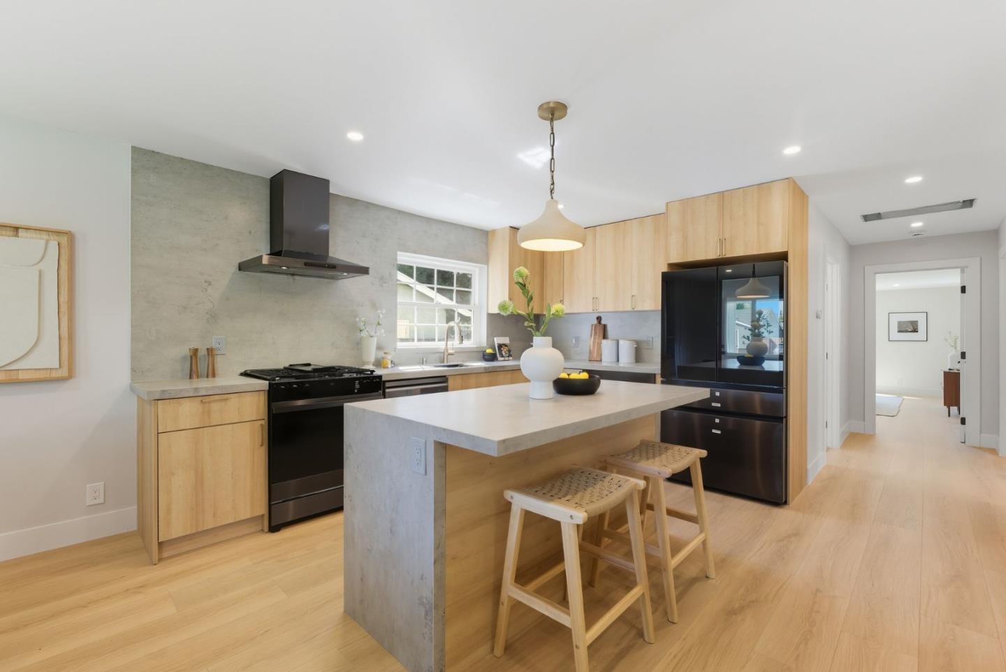 1117 Henderson Avenue