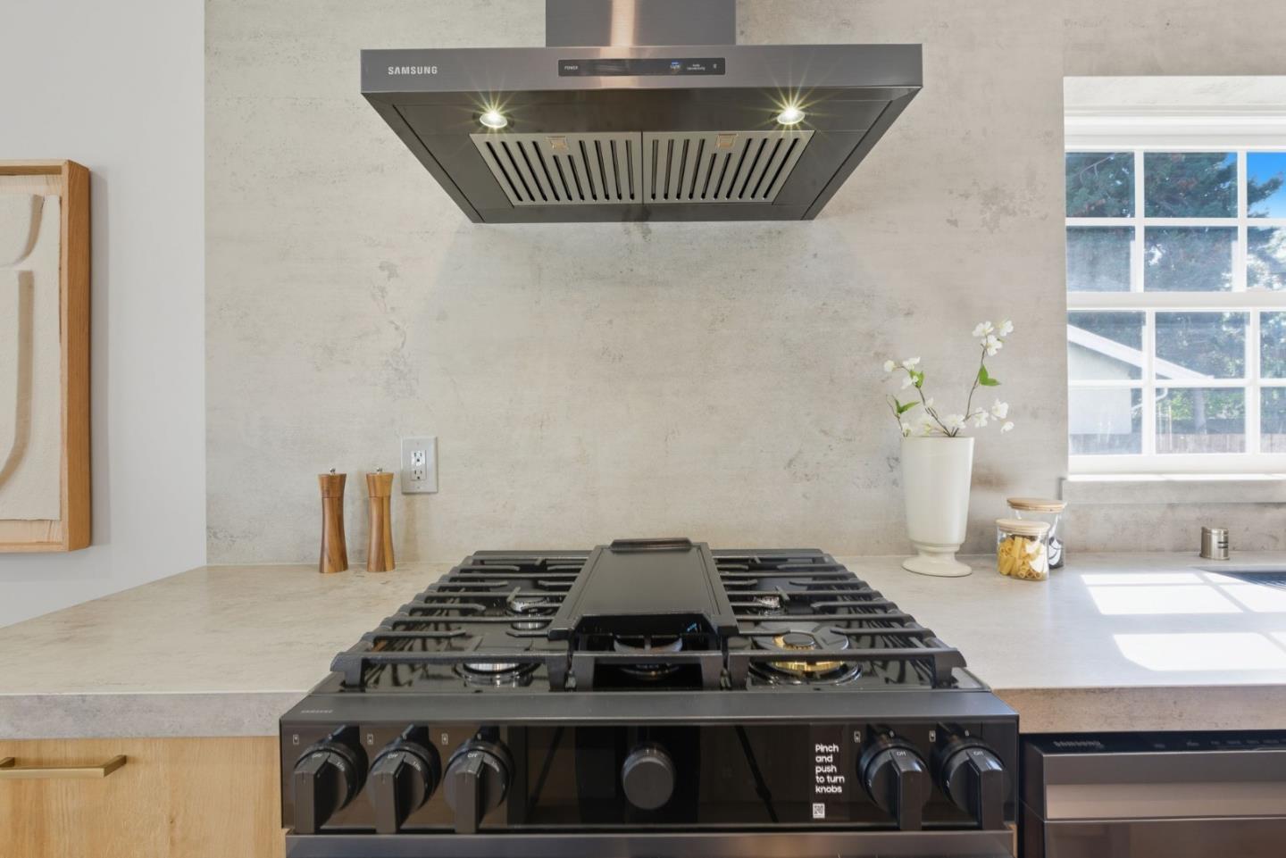 1117 Henderson Avenue