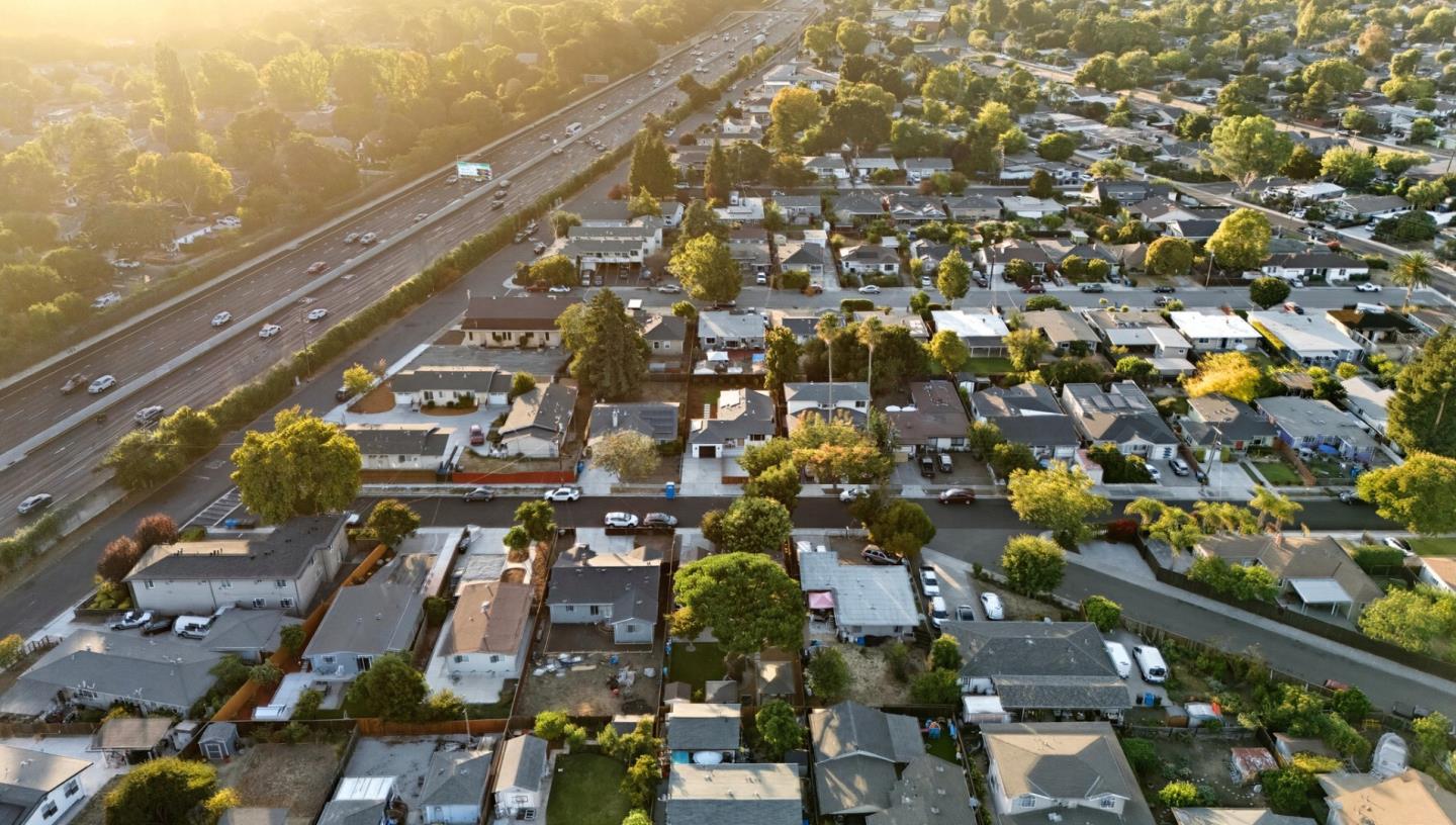 1117 Henderson Avenue