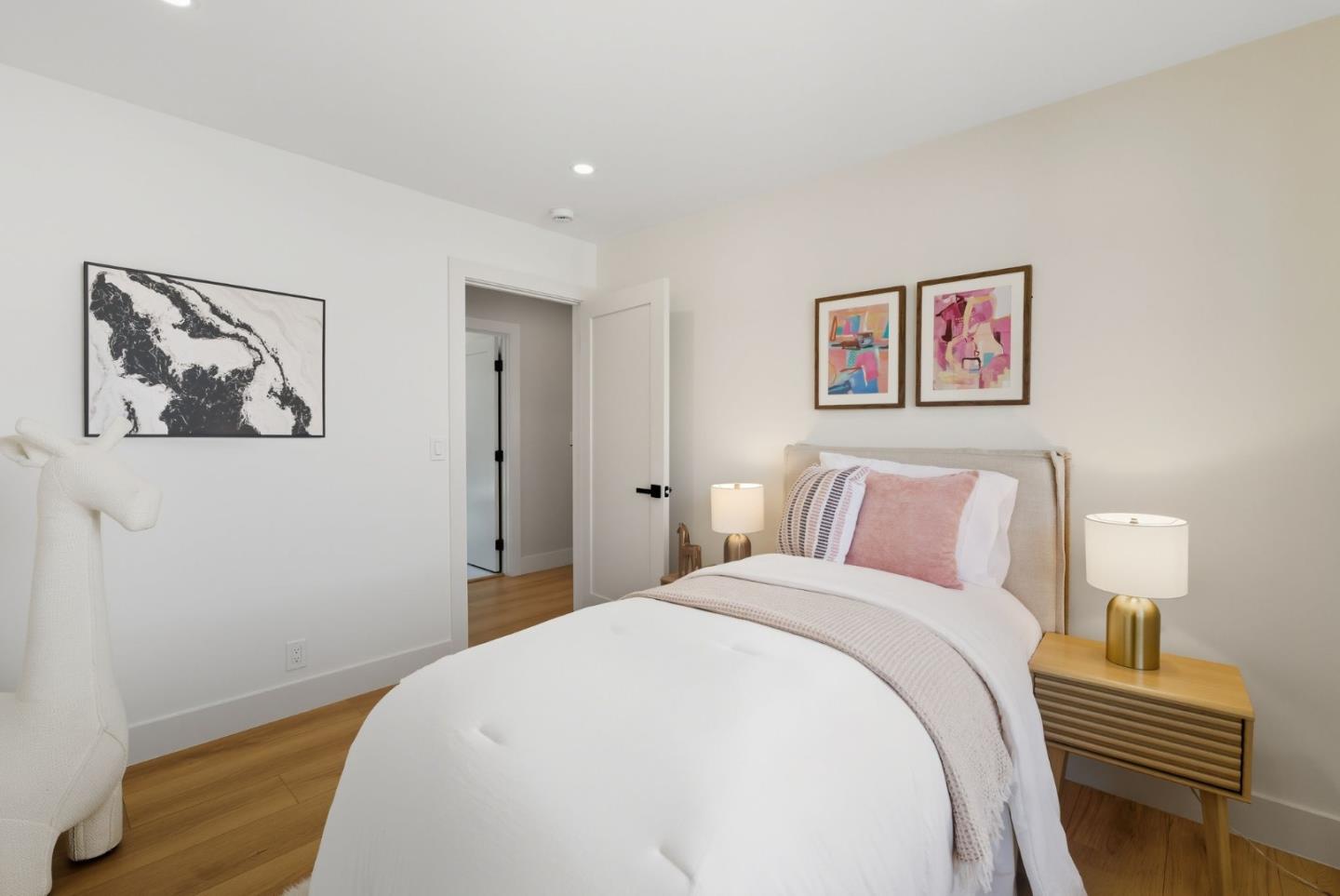 1117 Henderson Avenue