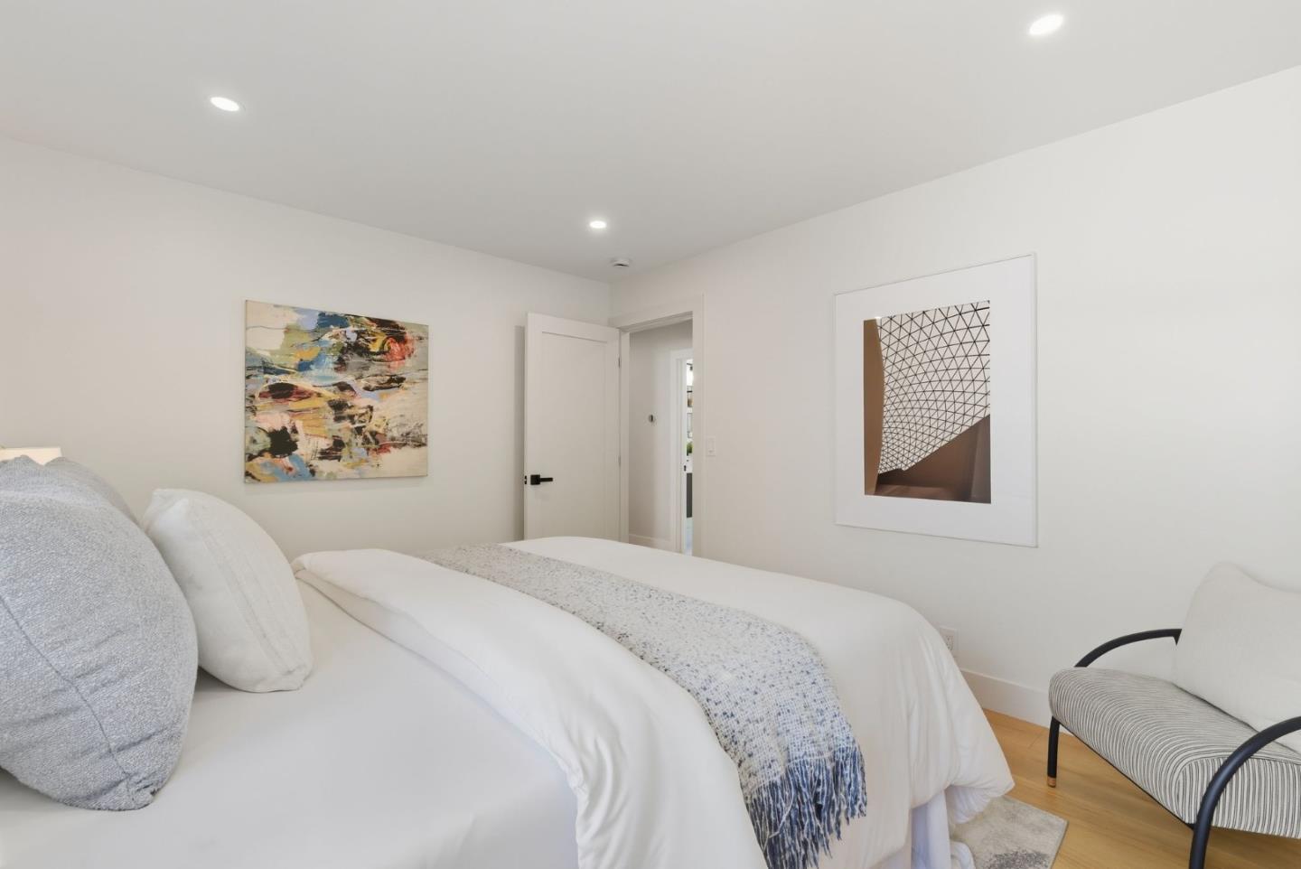 1117 Henderson Avenue