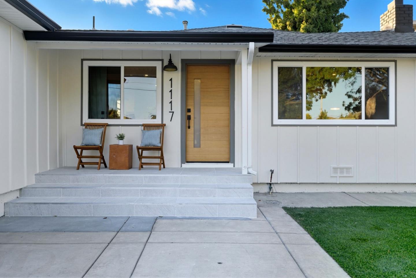 1117 Henderson Avenue