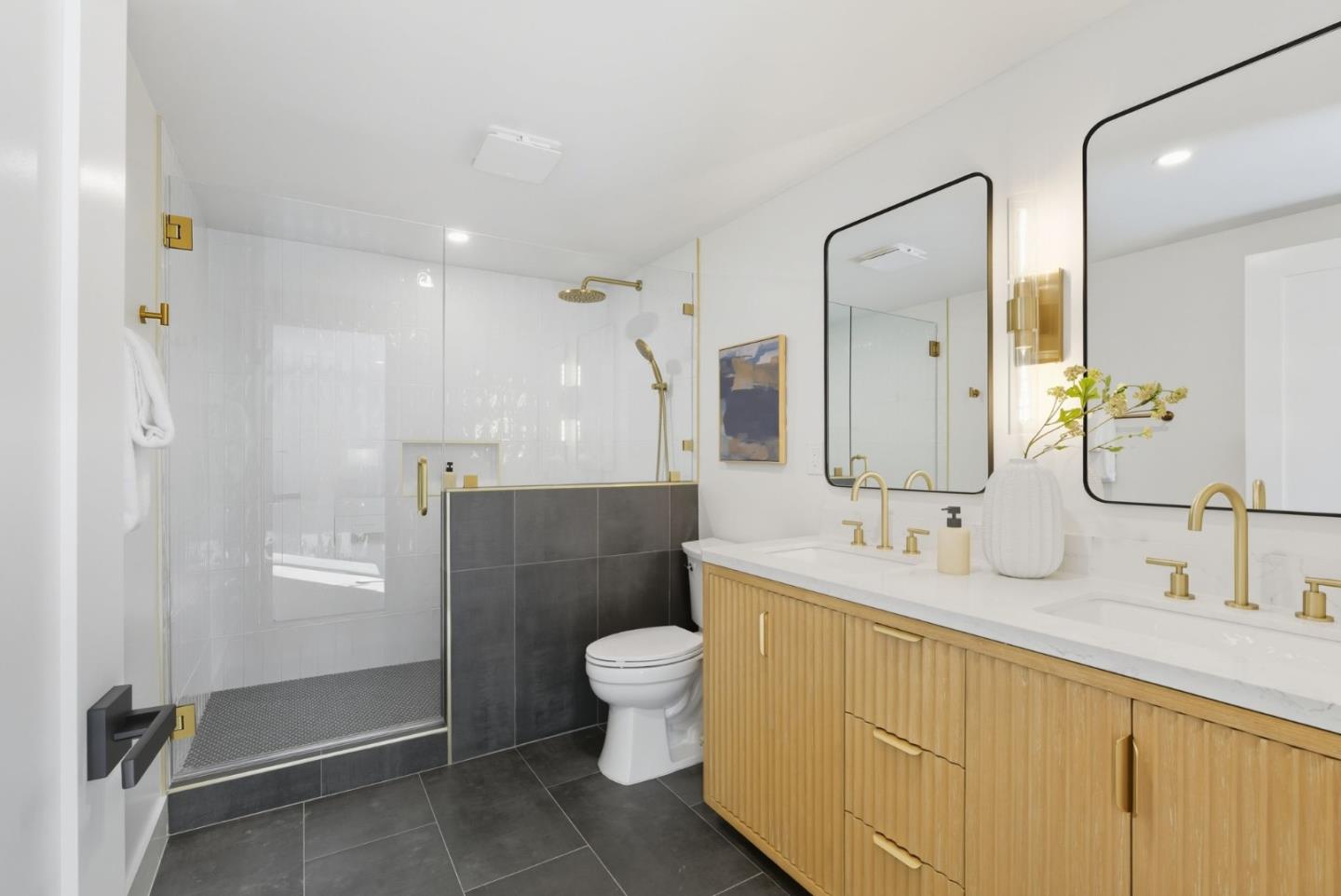 1117 Henderson Avenue