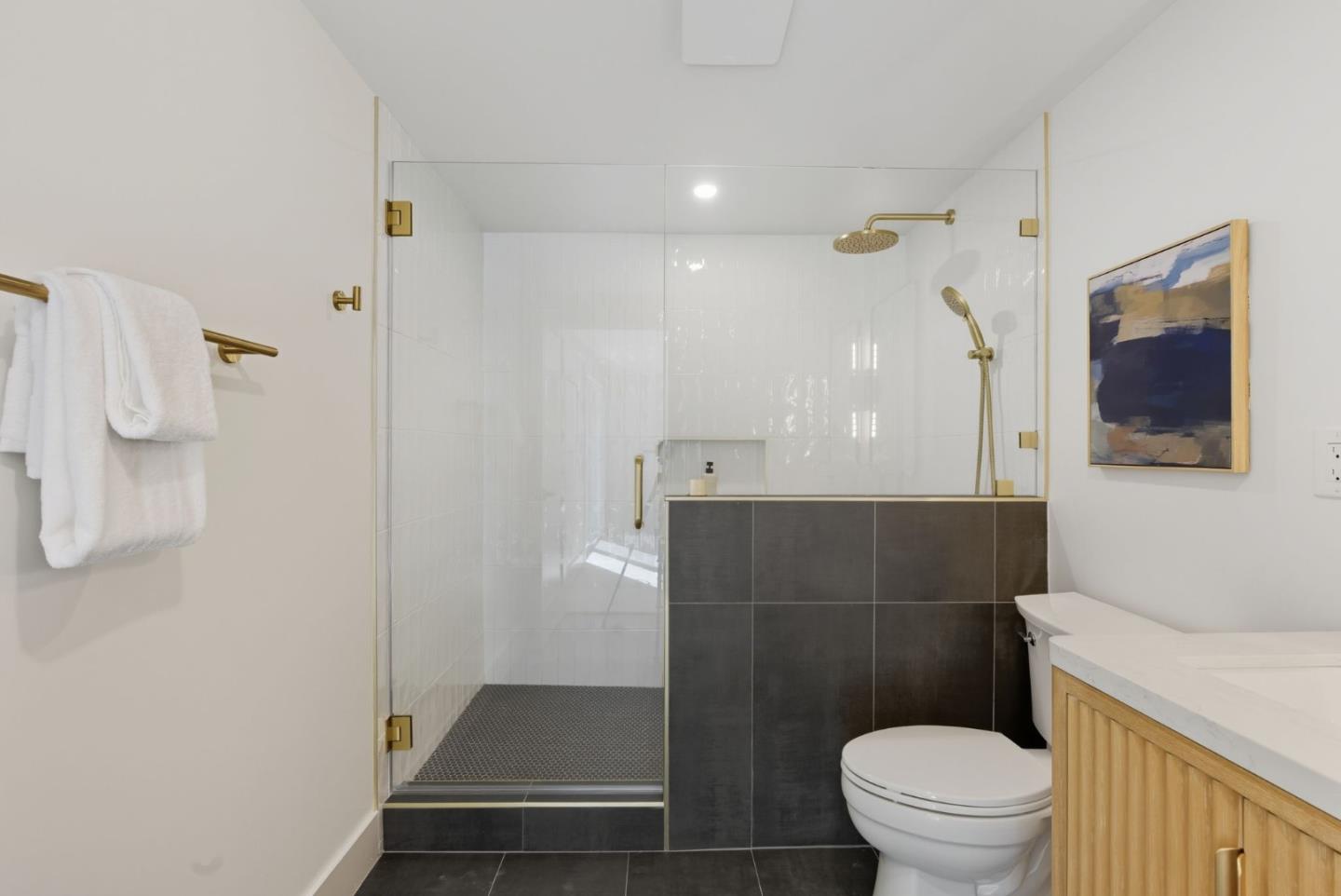 1117 Henderson Avenue