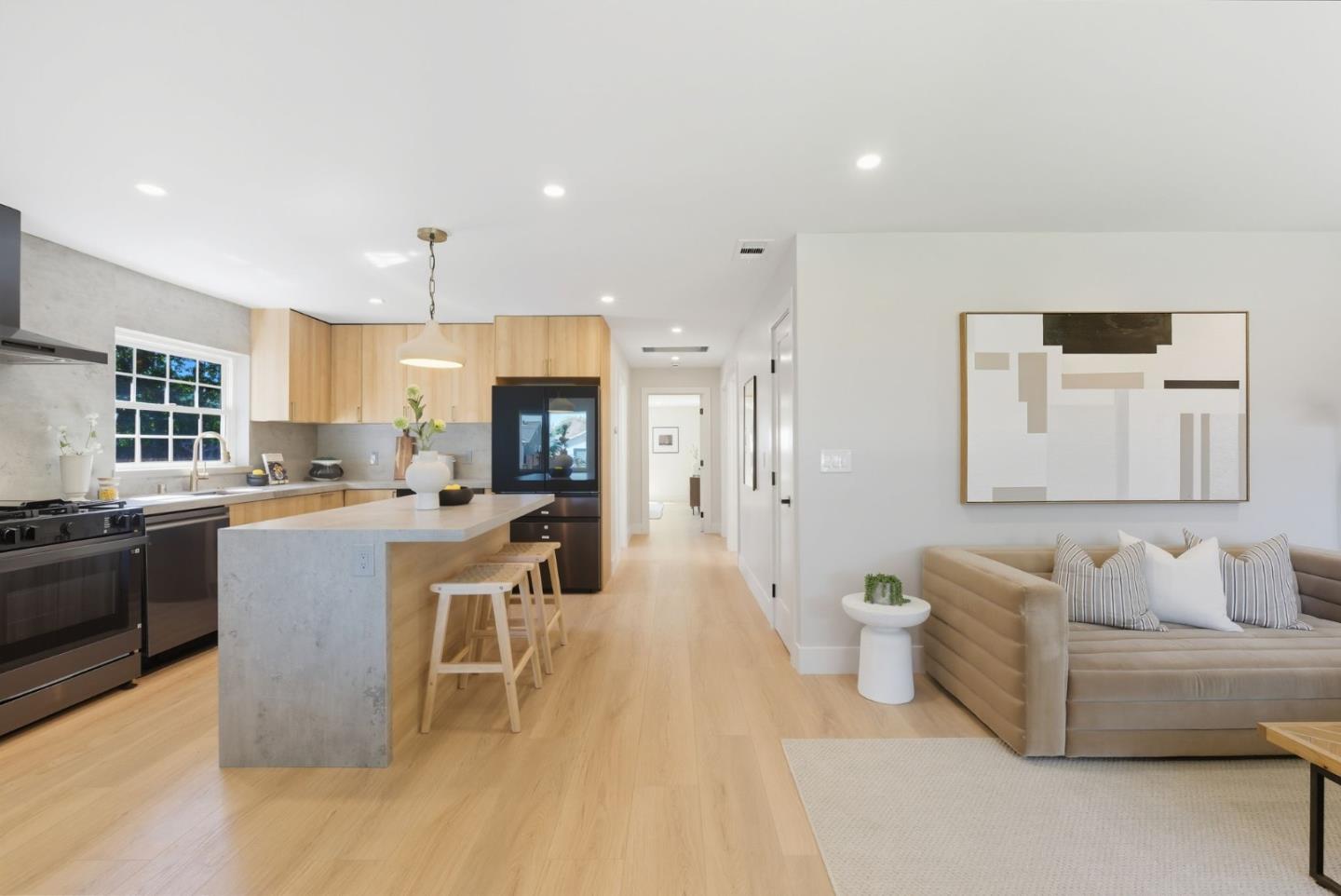 1117 Henderson Avenue