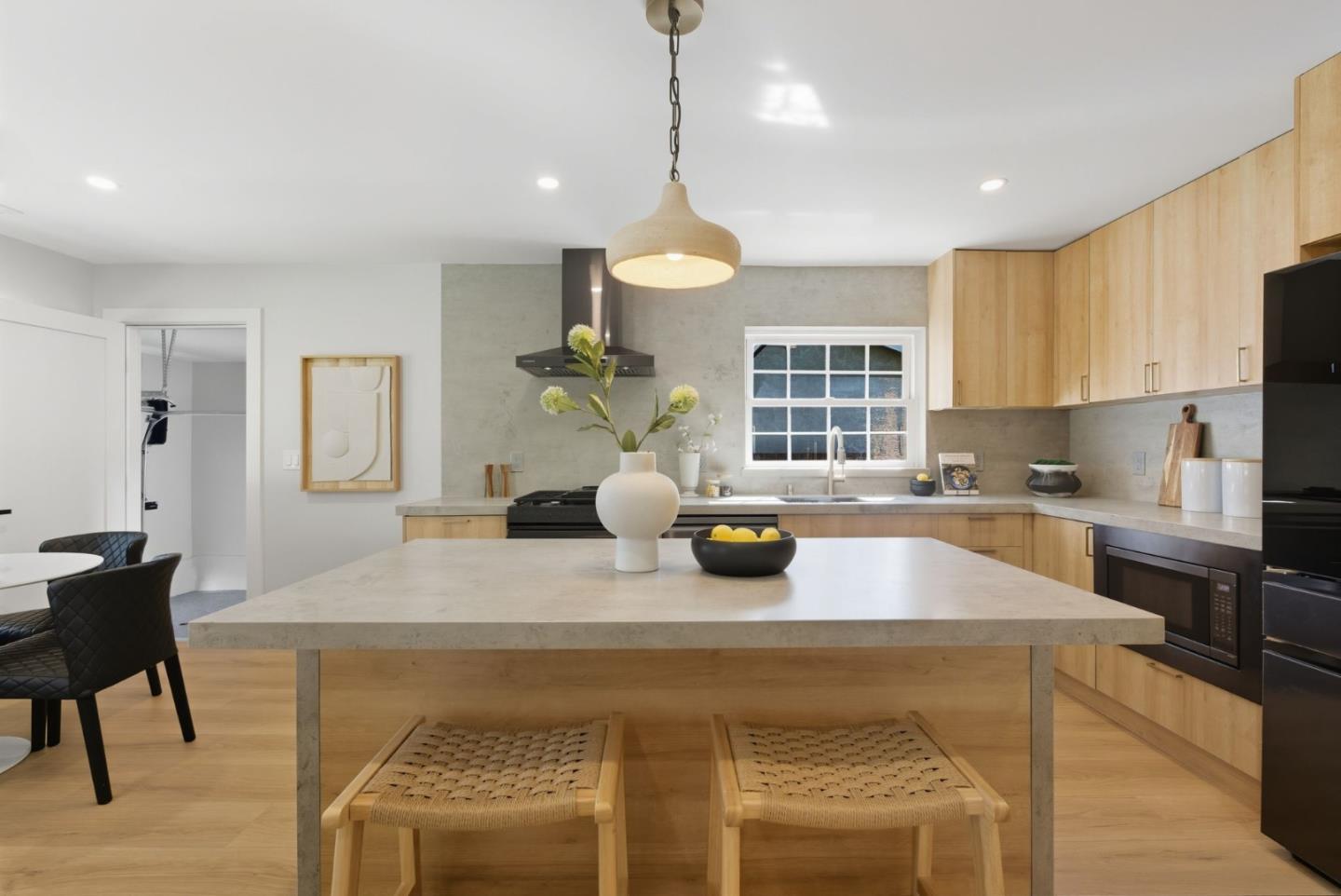 1117 Henderson Avenue