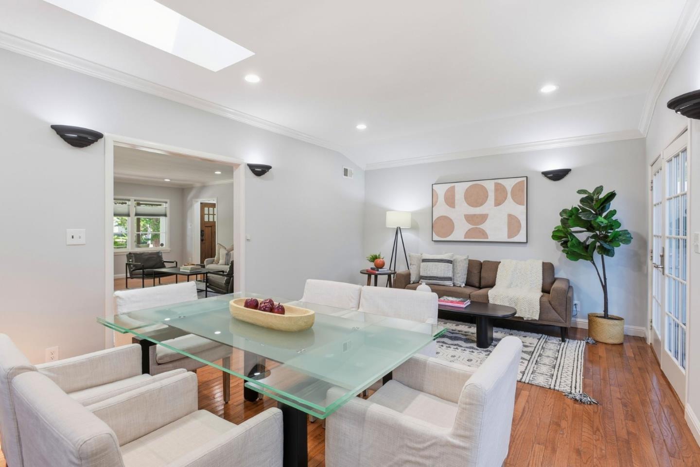 3010 Alameda De Las Pulgas