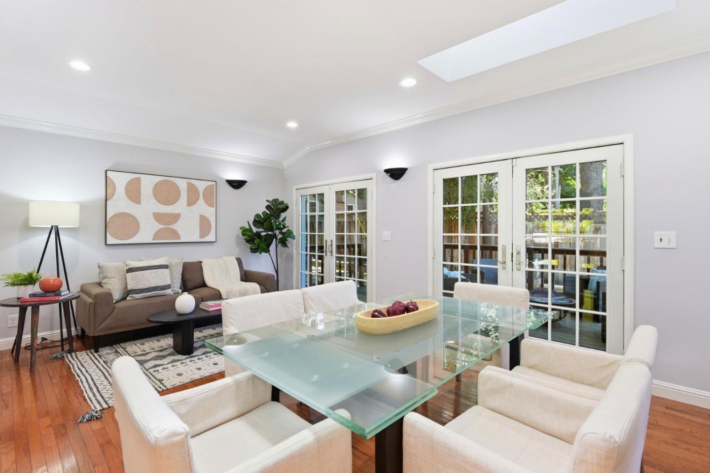 3010 Alameda De Las Pulgas