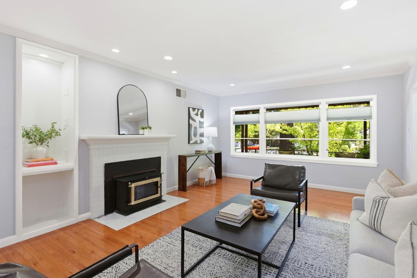 3010 Alameda De Las Pulgas