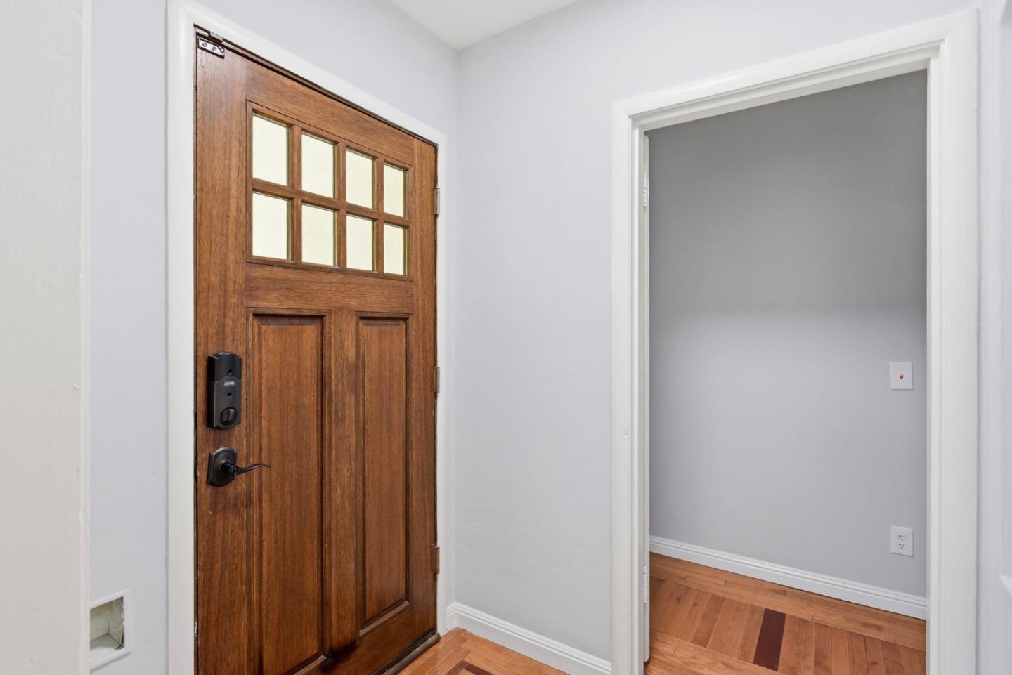 3010 Alameda De Las Pulgas