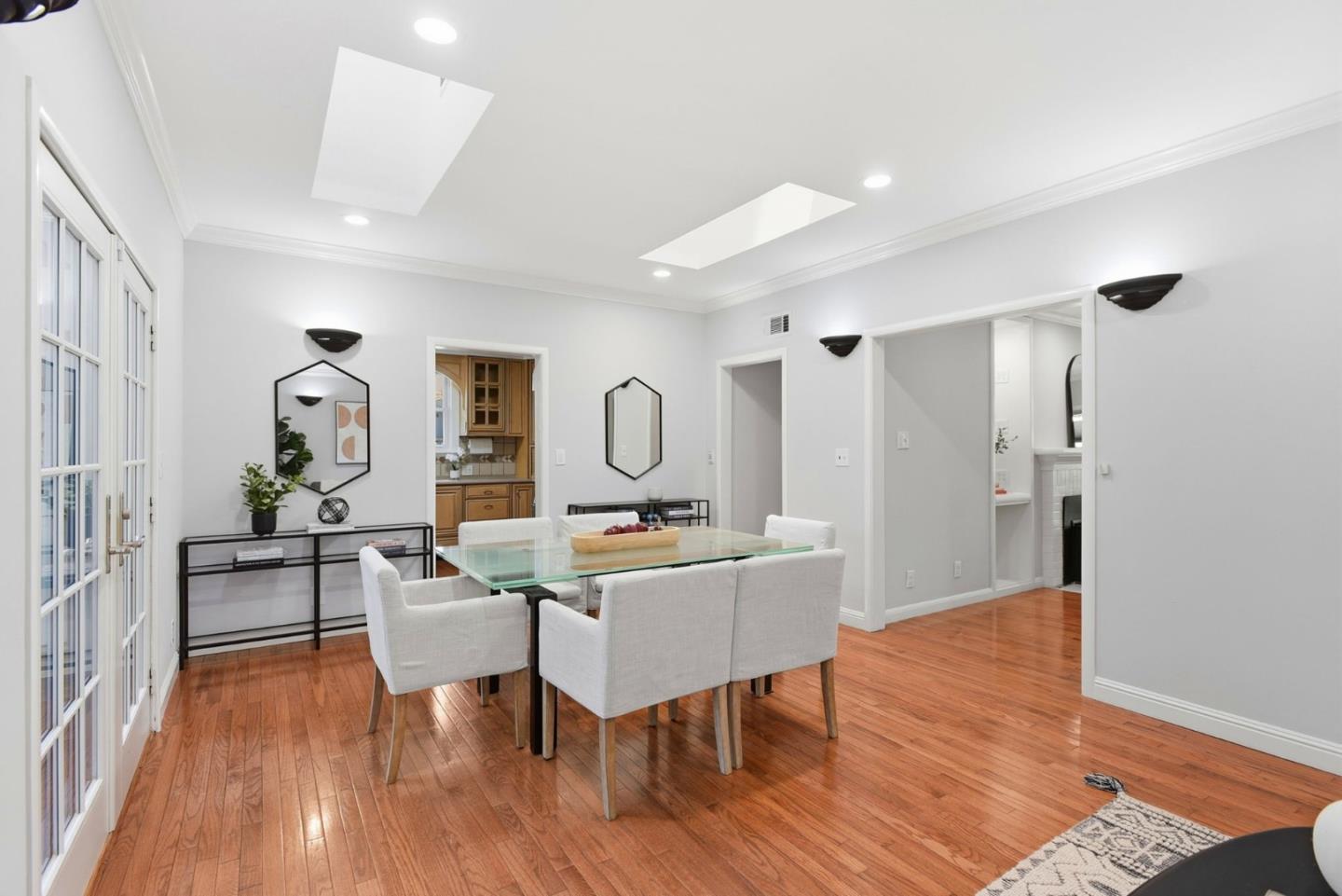3010 Alameda De Las Pulgas