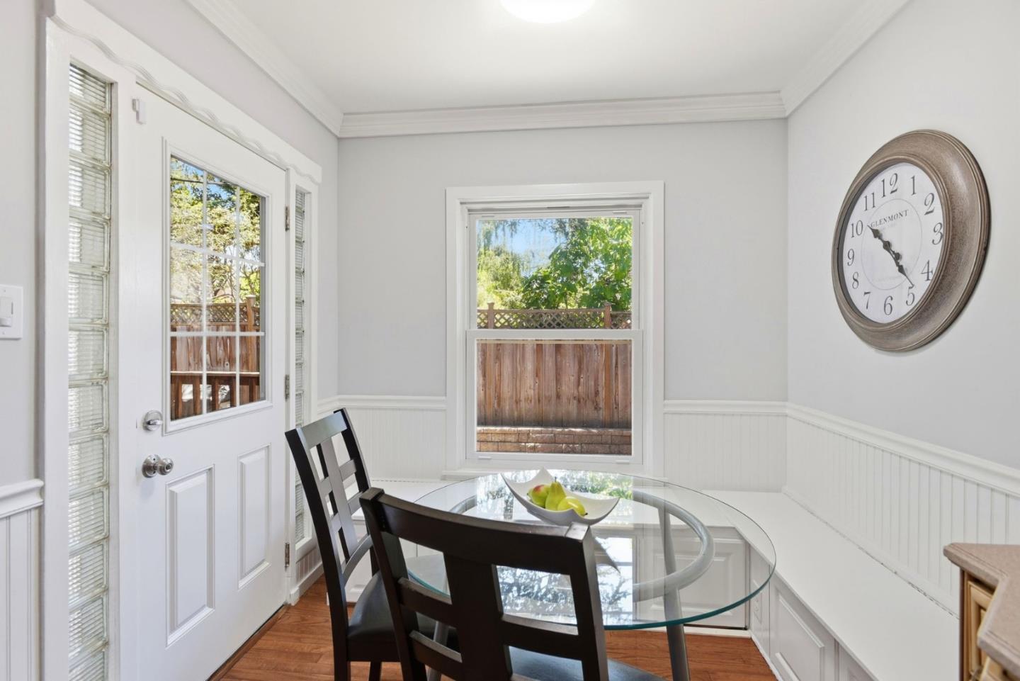 3010 Alameda De Las Pulgas
