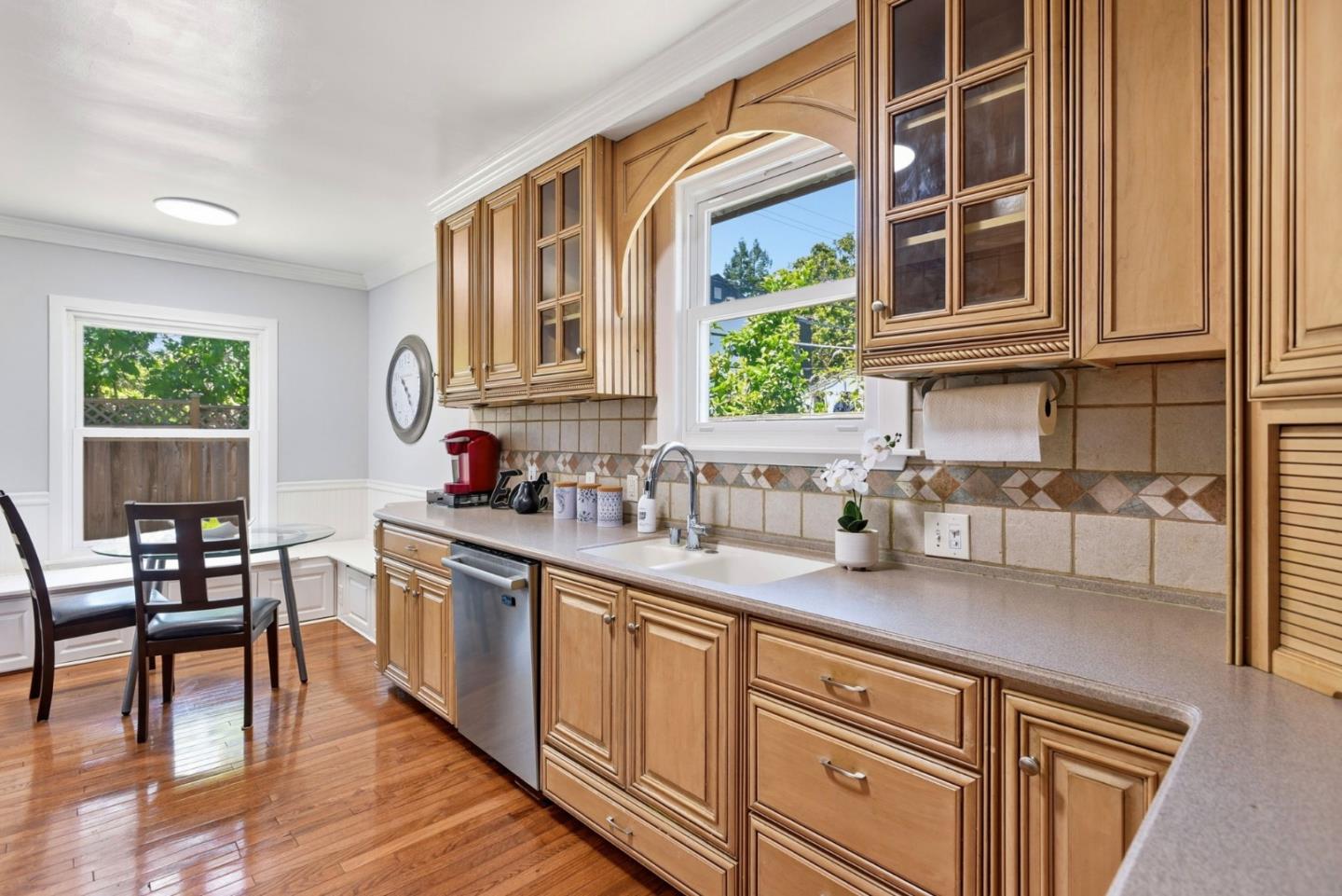 3010 Alameda De Las Pulgas