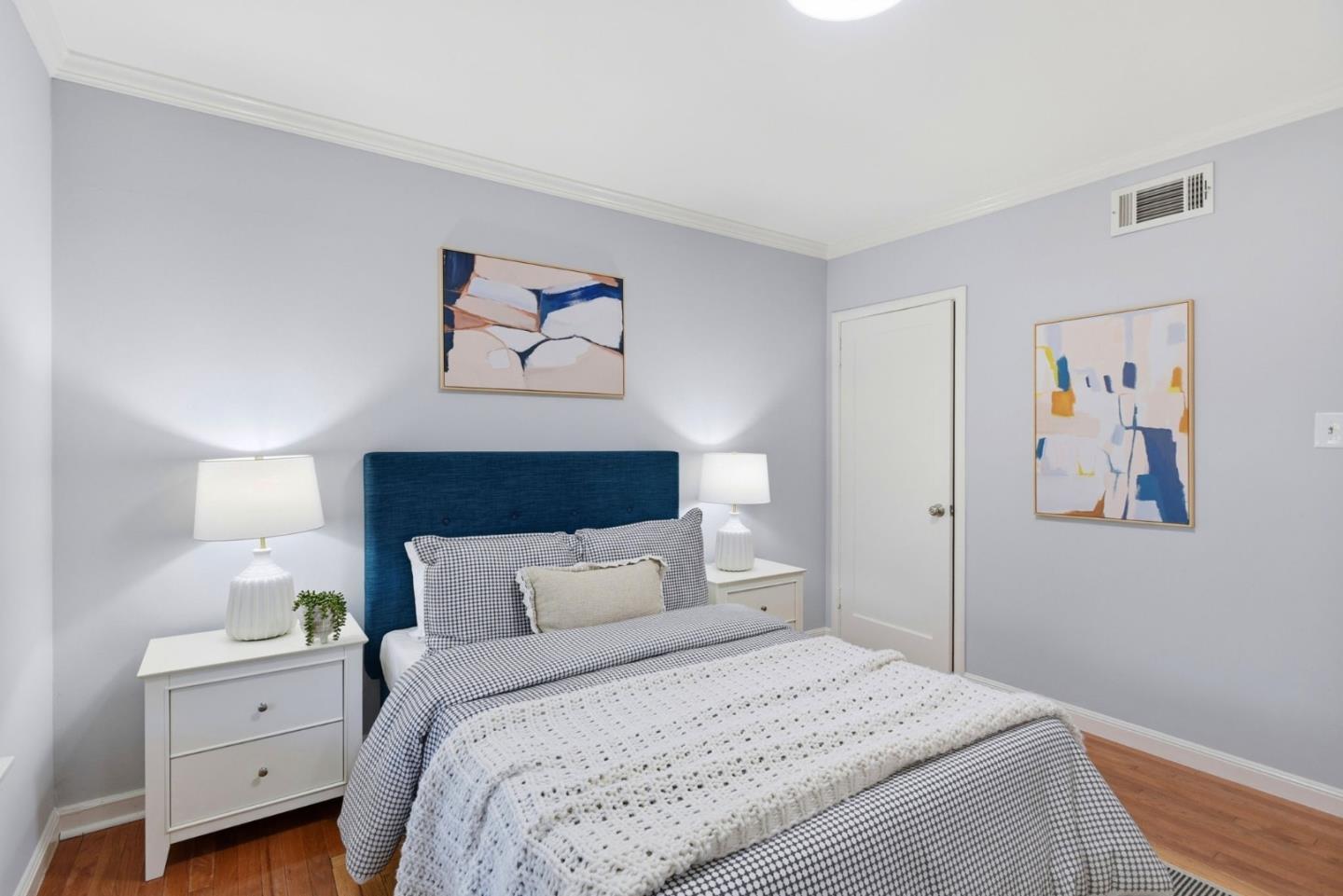 3010 Alameda De Las Pulgas