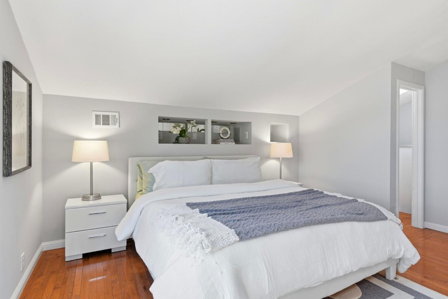 3010 Alameda De Las Pulgas