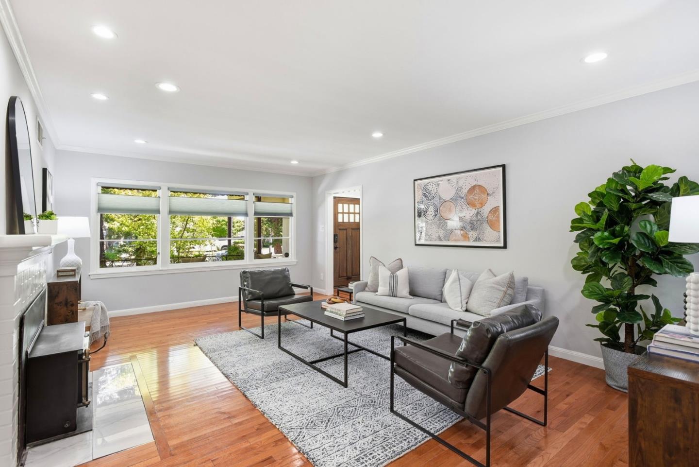 3010 Alameda De Las Pulgas